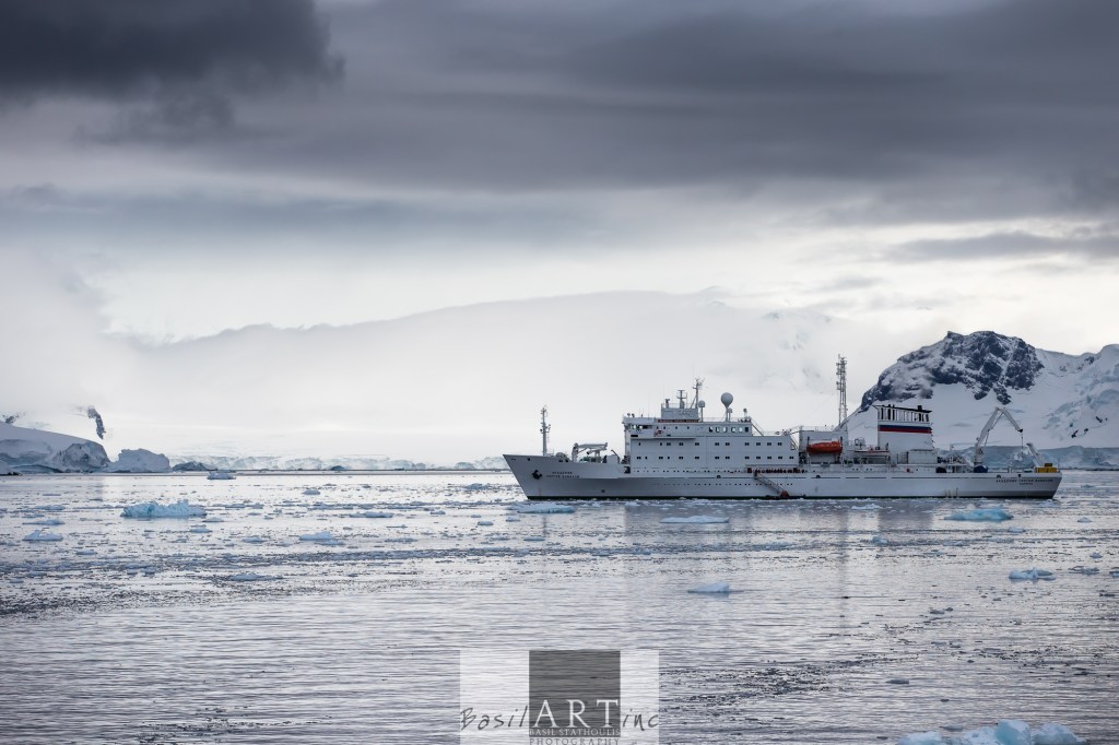 The Vavilov with ice blowing in